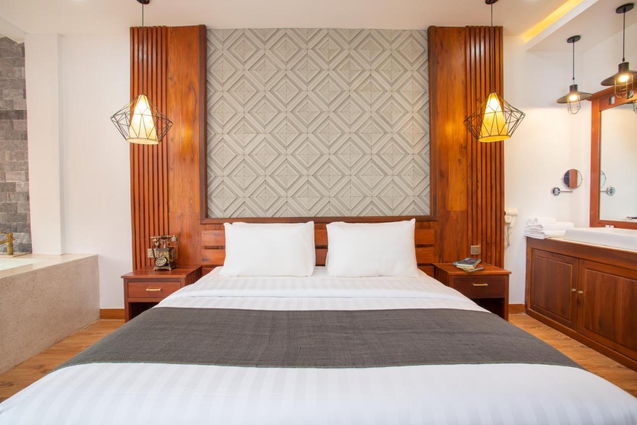 Cambana La Riviere Boutique Hotel Батамбанг Екстериор снимка
